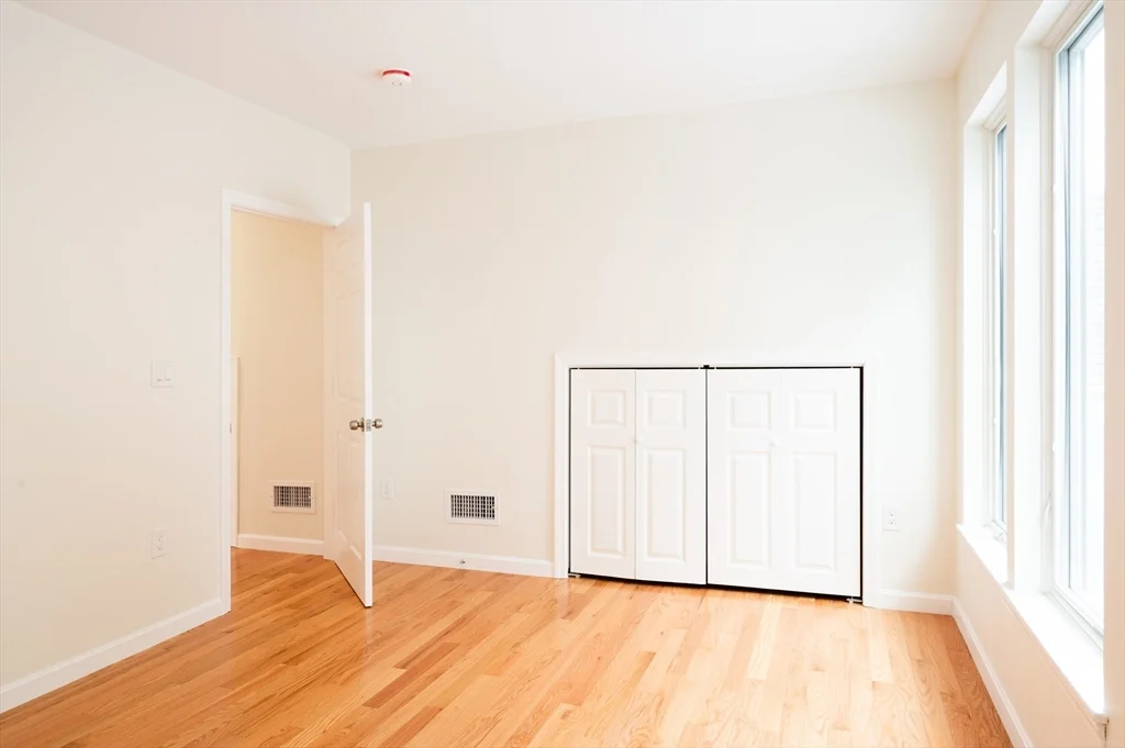 171 Everett St, Allston