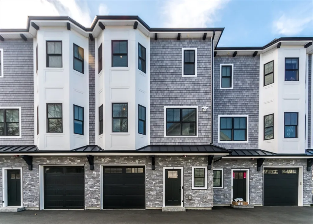 29 Cherry St, Waltham