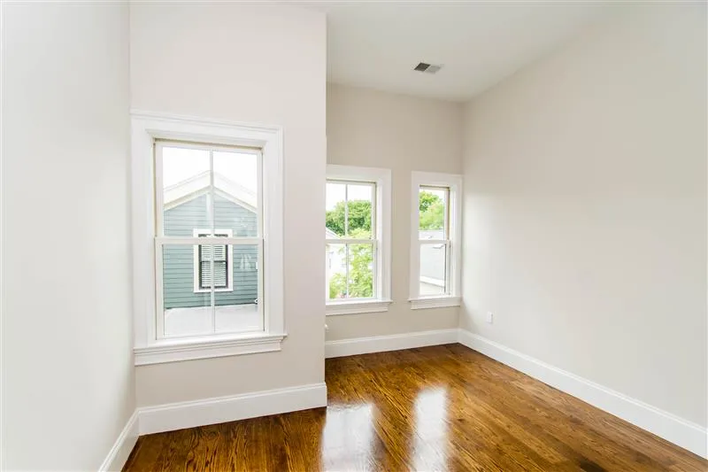 124 Columbia St, The Port