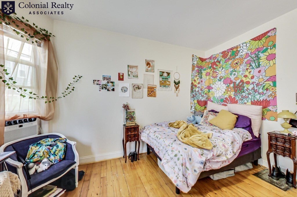 49 Hillside St, Mission Hill