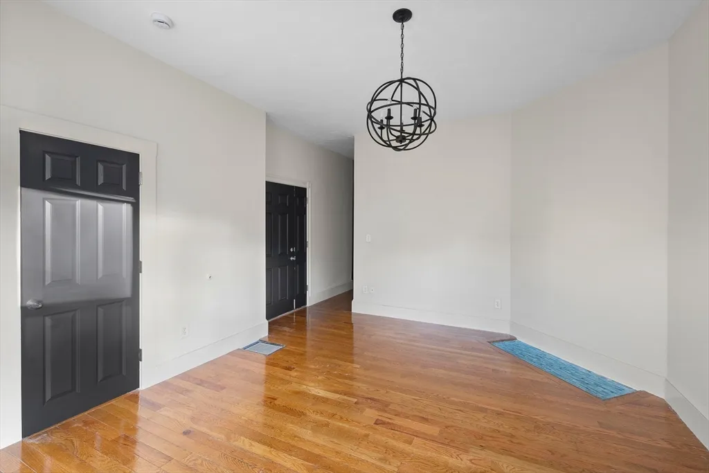 53 Copeland St, Roxbury