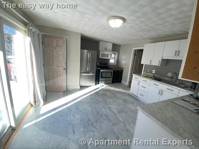 16 Waverly St, Everett