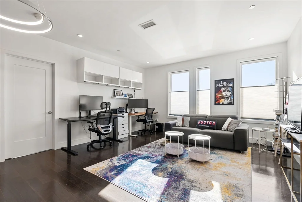 2 West Sixth St, South Boston