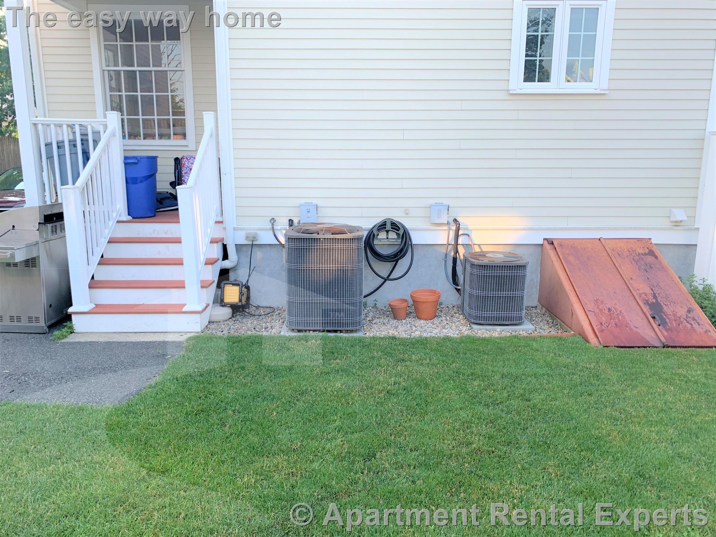 62 Newbern Ave, Ball Square