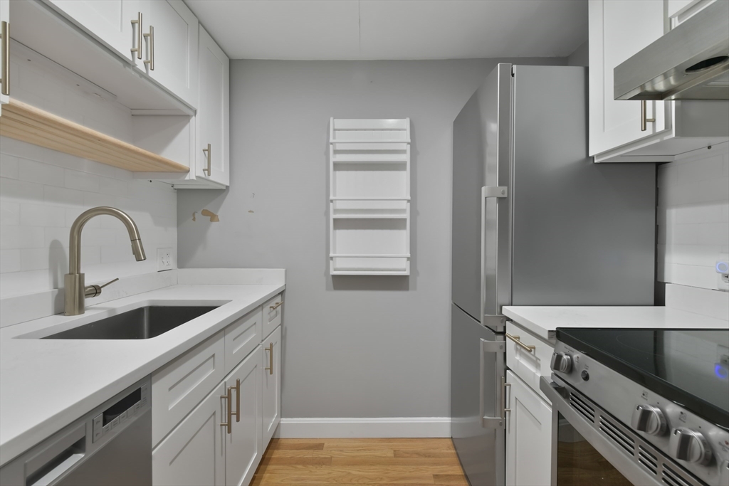 240 Marlborough St, Back Bay