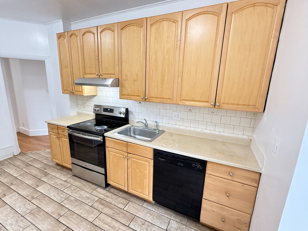 17 Warwick Rd, Salisbury Road - Corey Farm