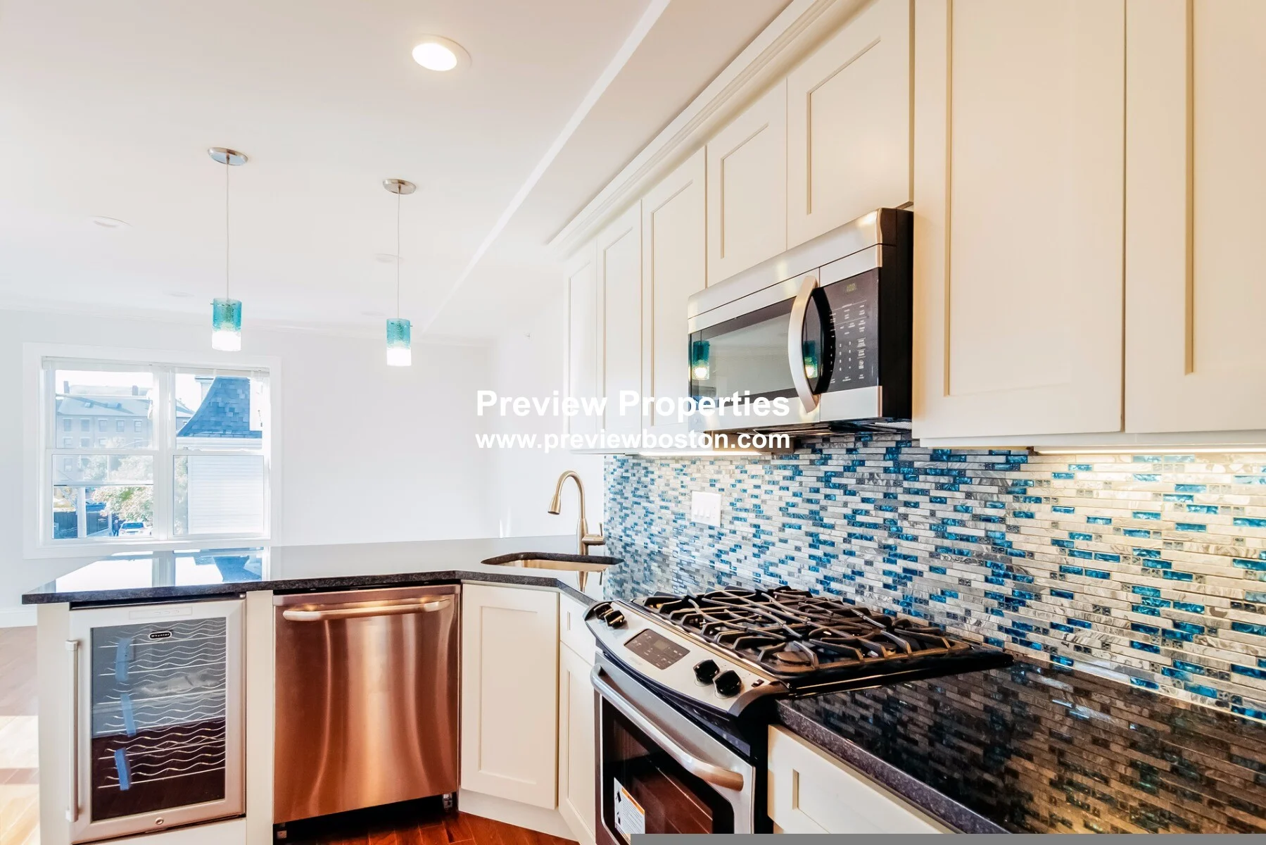 108 Maverick St, East Boston
