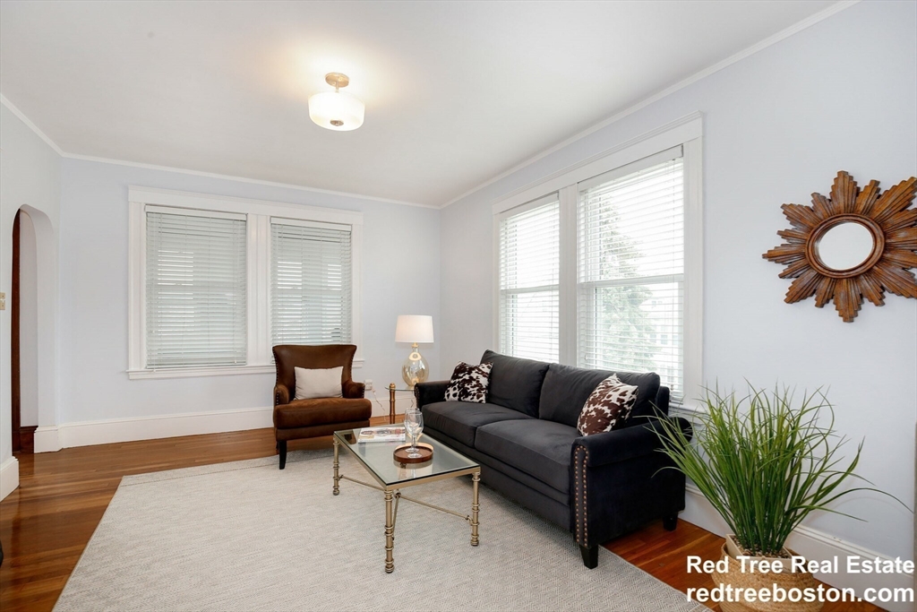 29 Strathmore Rd, Medford