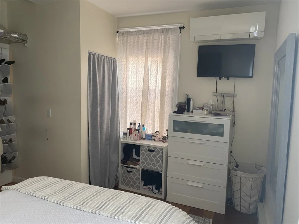 142-146 Everett St, East Boston