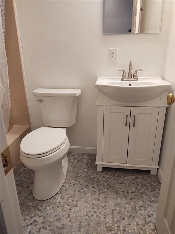 3 Leonard Rd, Boxborough