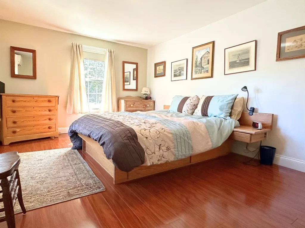 1 Pigeon Hill Ct, Rockport