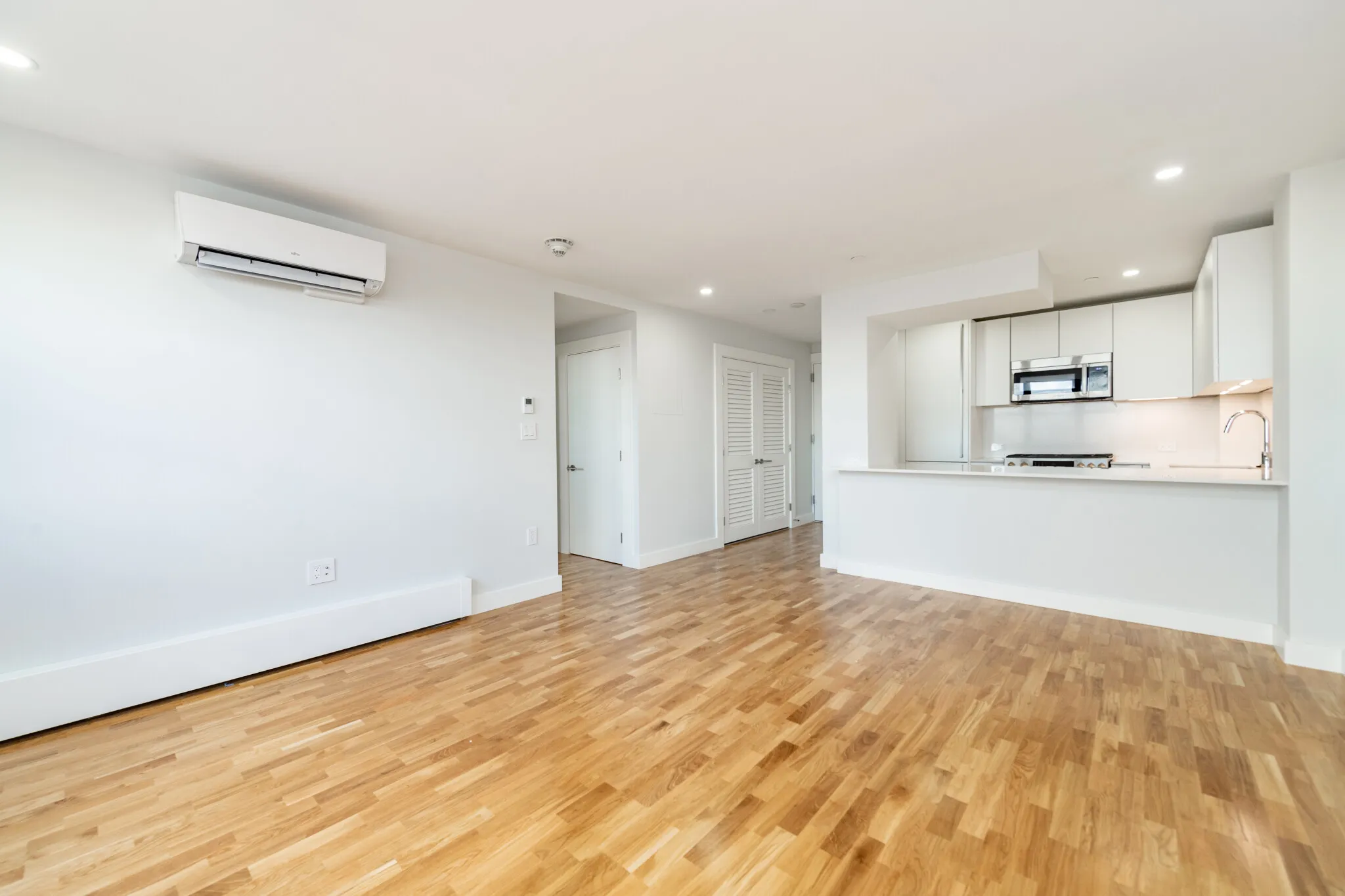 1410 Columbia Rd, South Boston