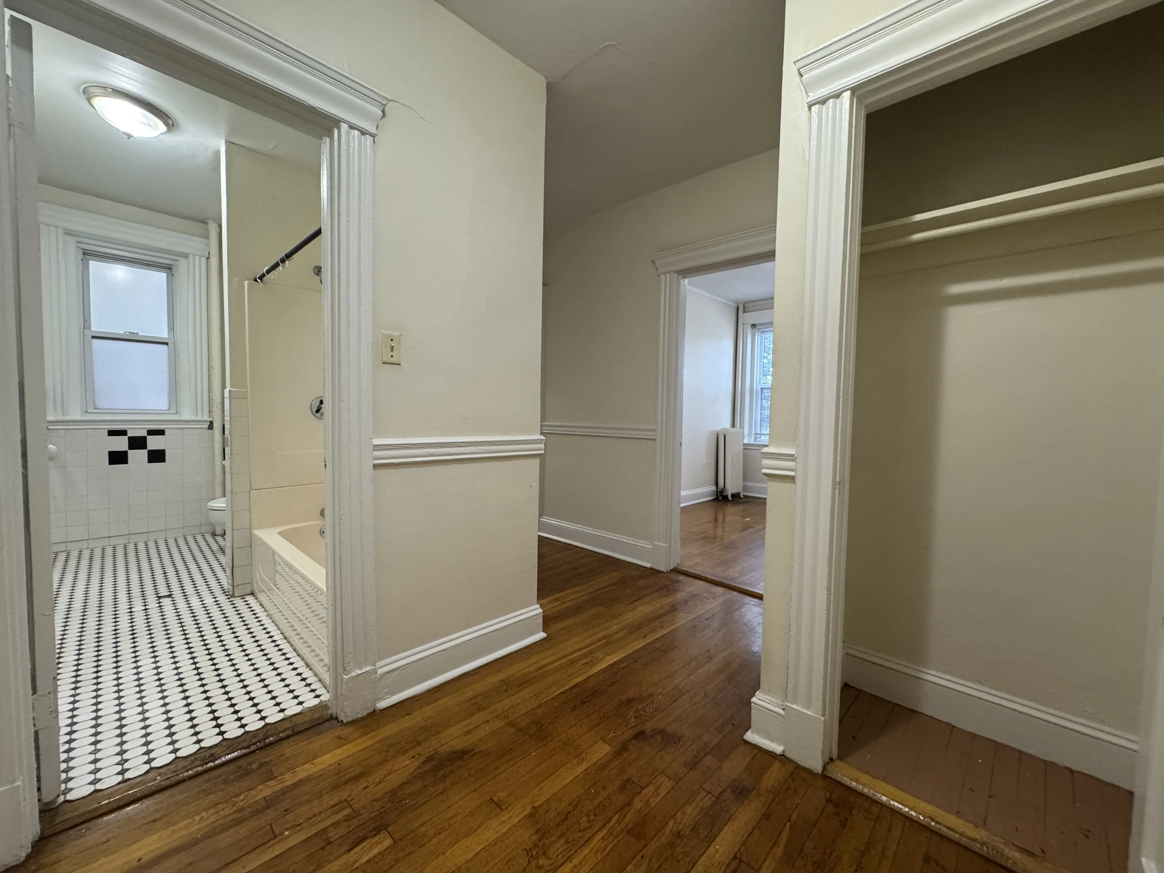 364 Riverway, Mission Hill