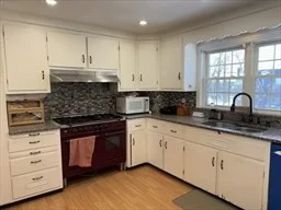 100 Lawrence St, Gardner