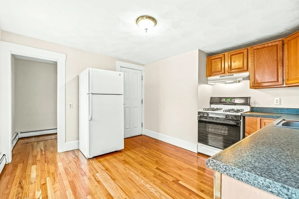 27 W Wyoming Ave, Melrose