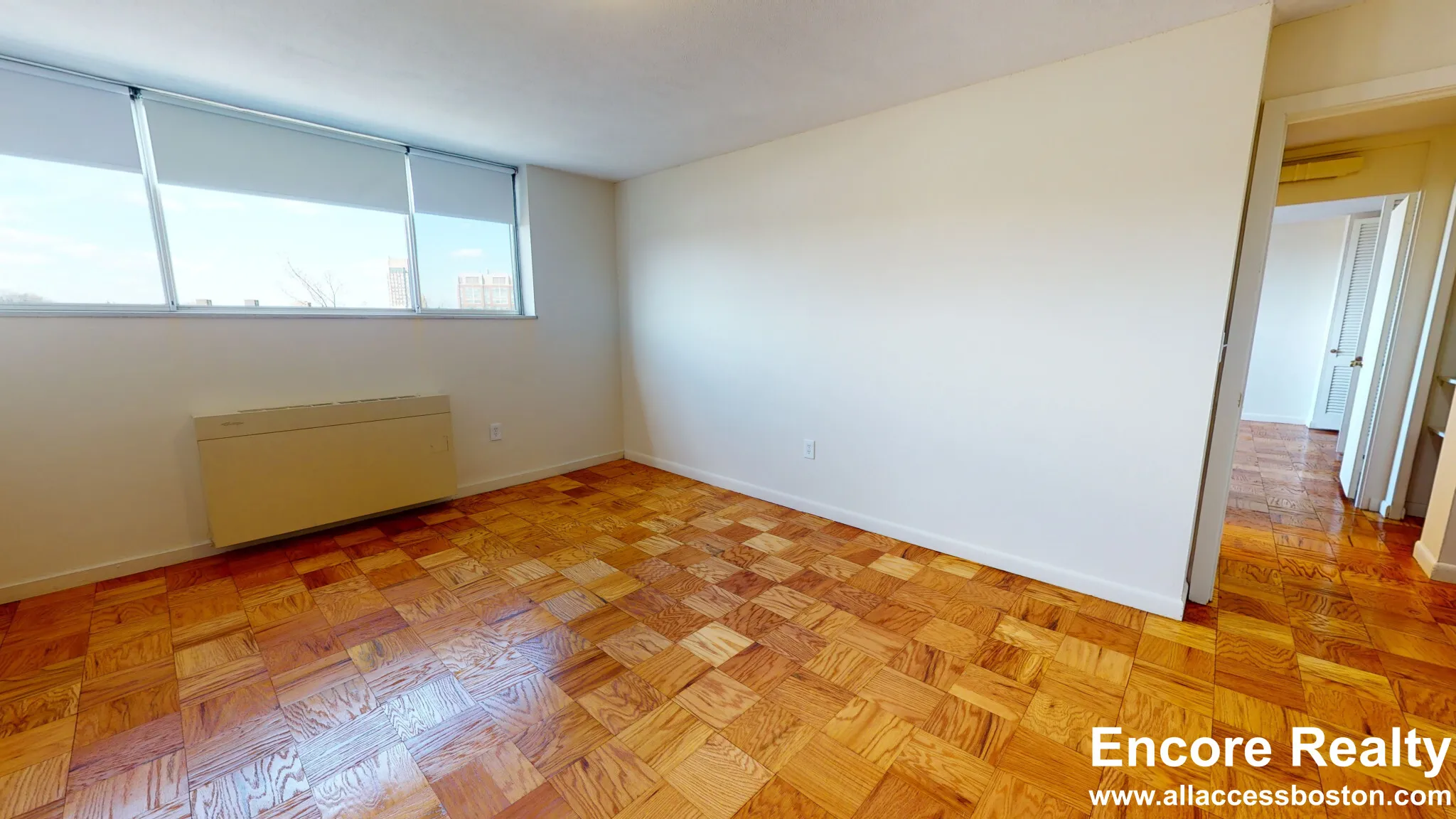 101 Monmouth St, Longwood