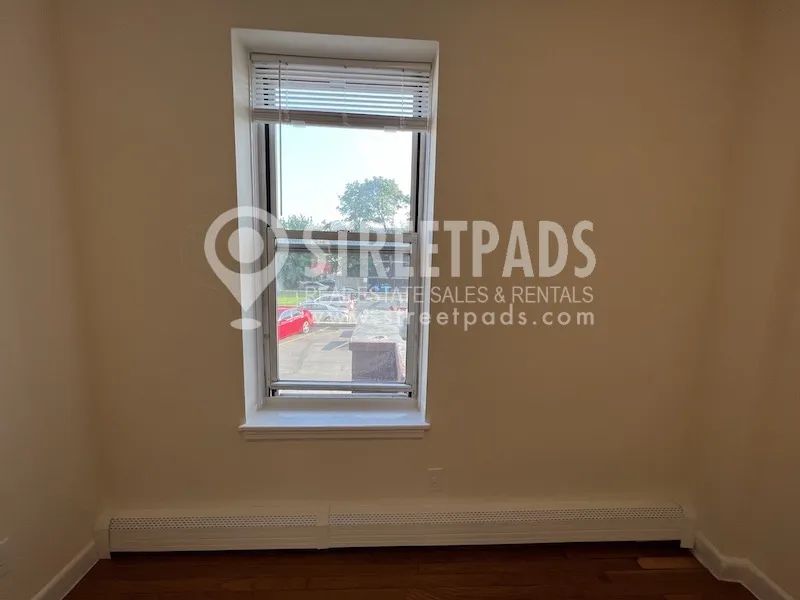 172 North Beacon St, Brighton