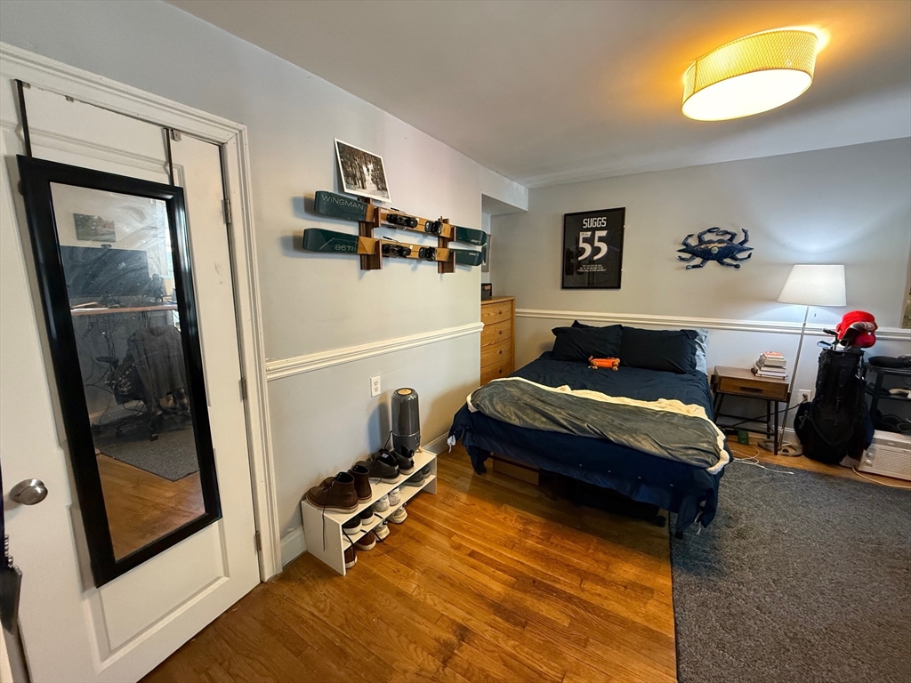 189 W Sixth St, South Boston