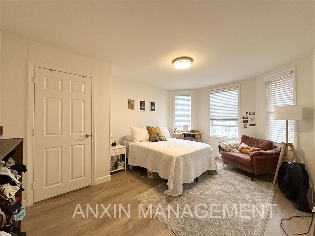 72 Easton St, Lower Allston