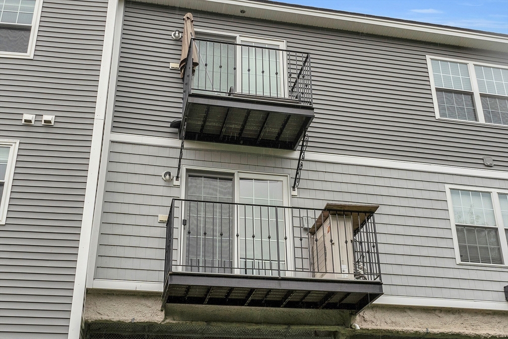 2 South Grove St, Bradford