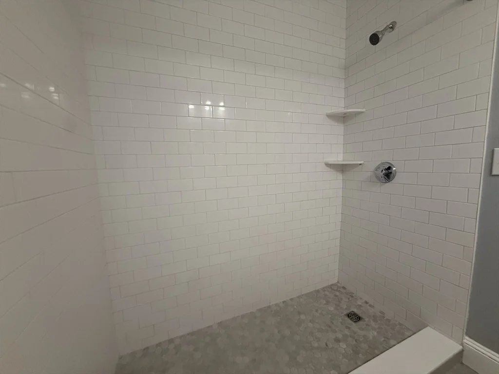 5 Lothrop St, Downtown