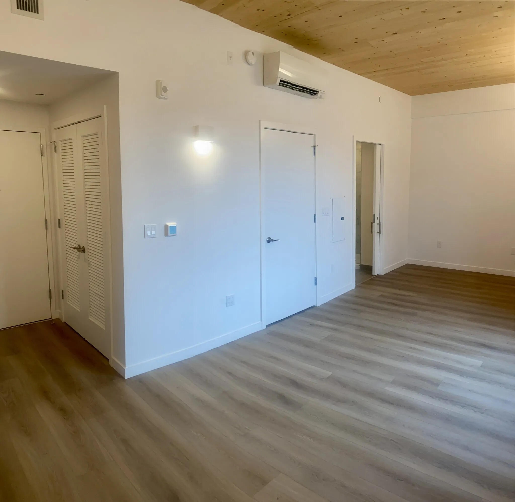 154 Broadway, East Somerville