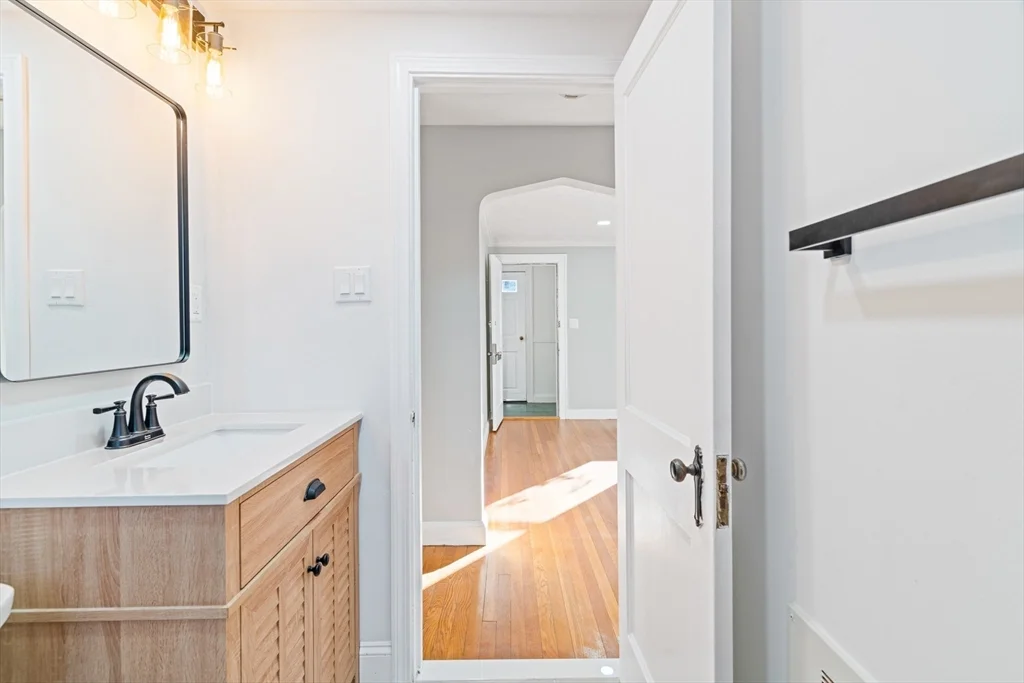 126 Washington Ave, Waltham