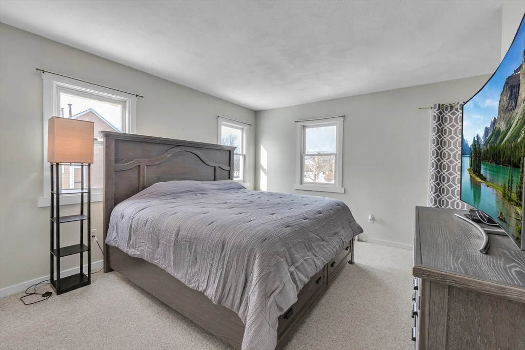 18 Merlin Ct, Tatnuck