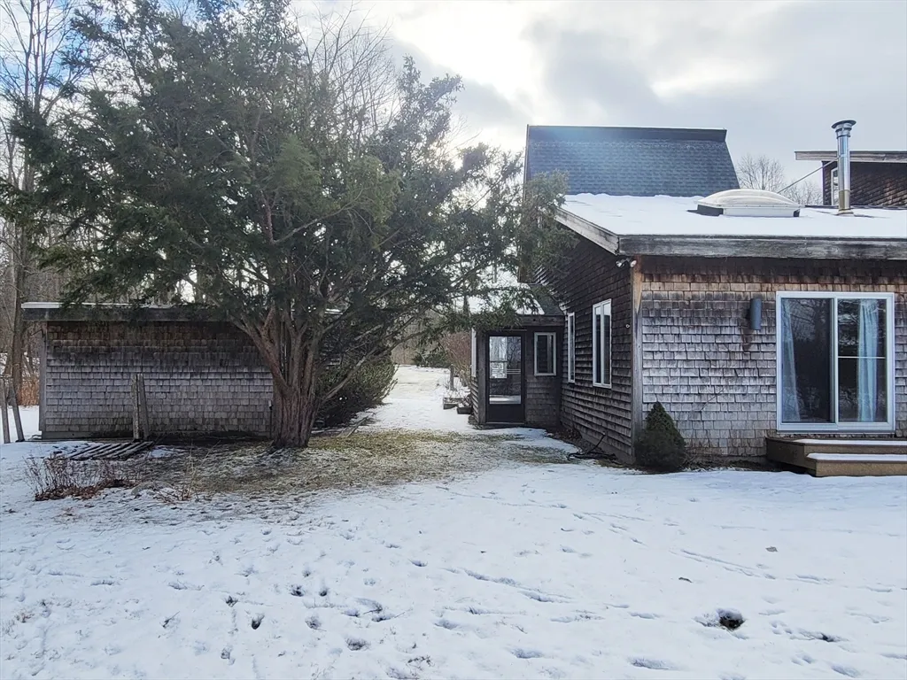 46 Long Hill Rd, Groton