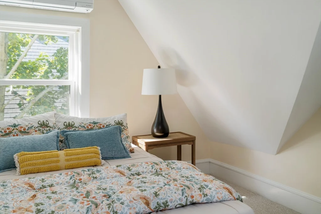 87 College Ave, Medford