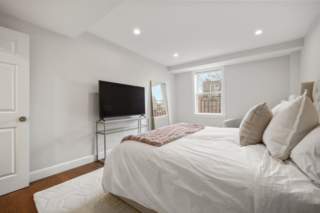 403 Marlborough St, Back Bay