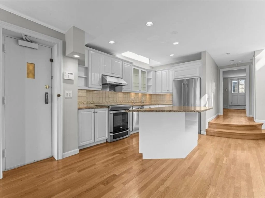 458 Beacon St, Back Bay