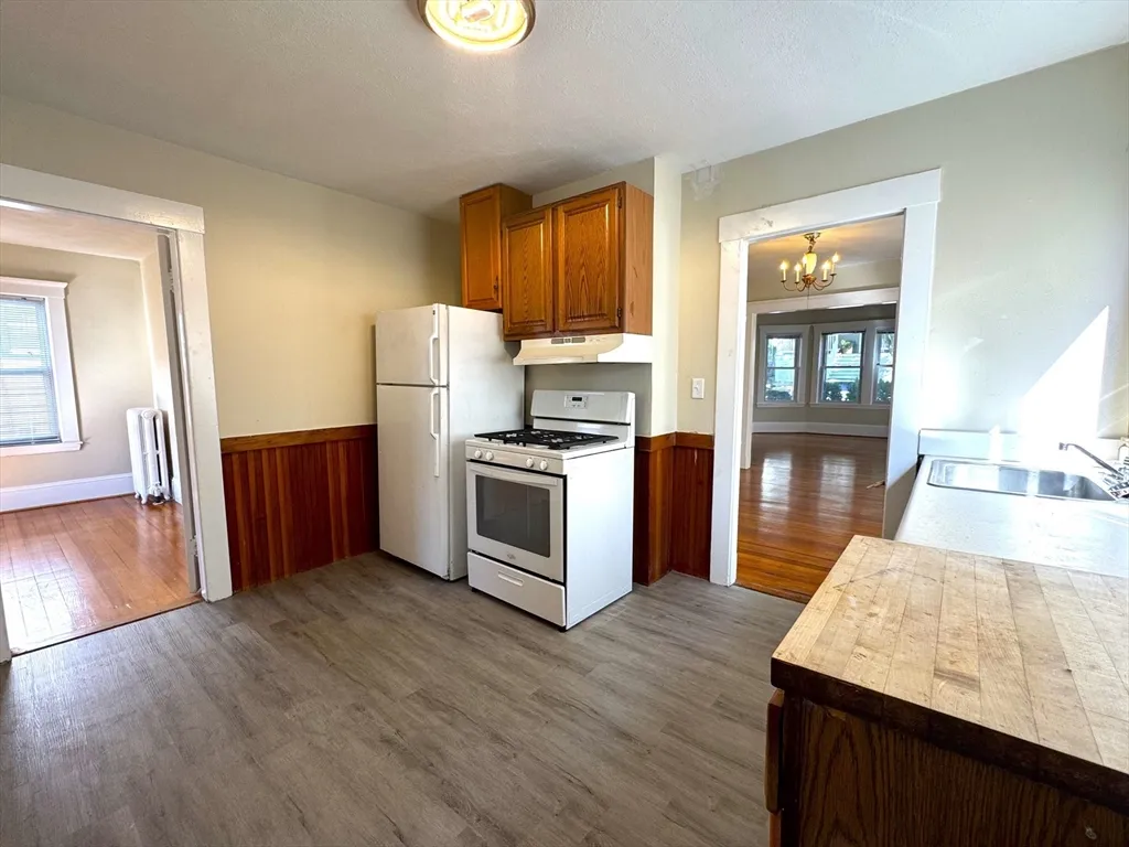 20 Hunnewell Ave, Oak Square