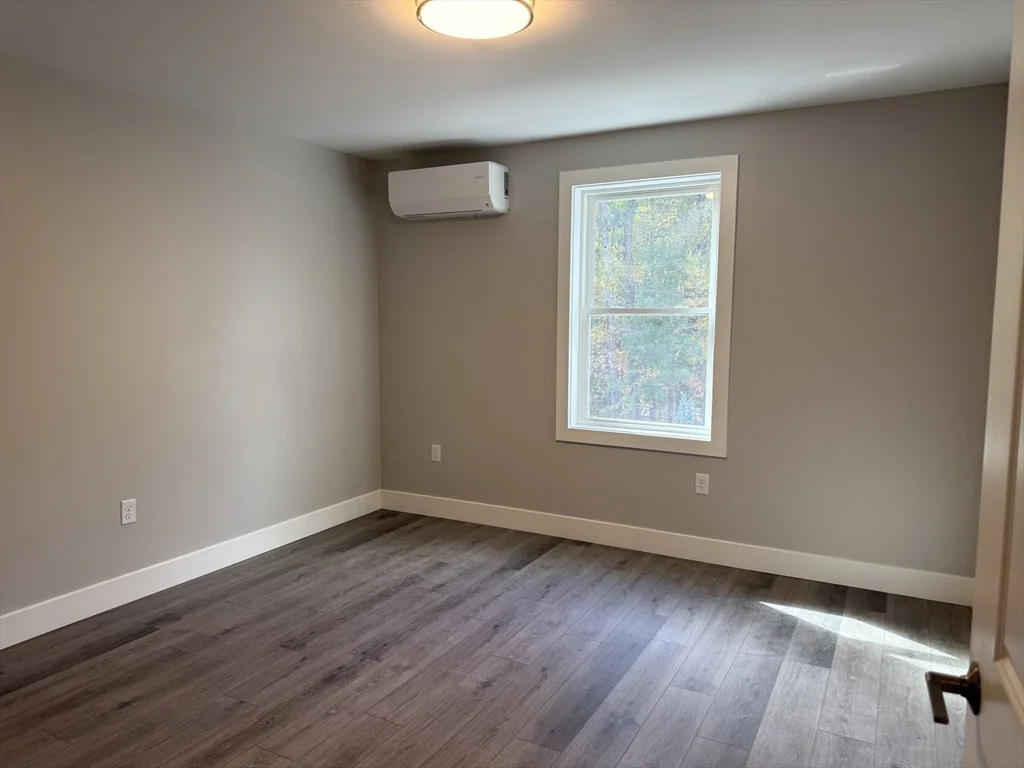 251 Sladen St, Dracut