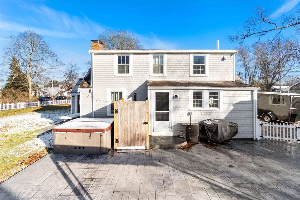 32 Woodside Ave, Wareham