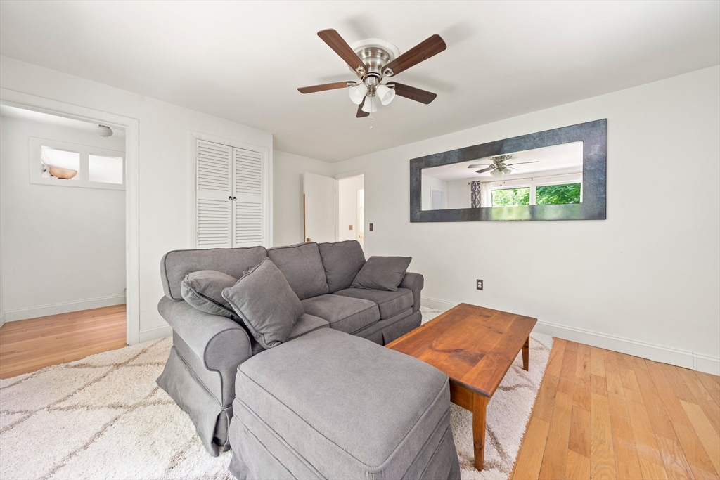 585 Washington St, Franklin