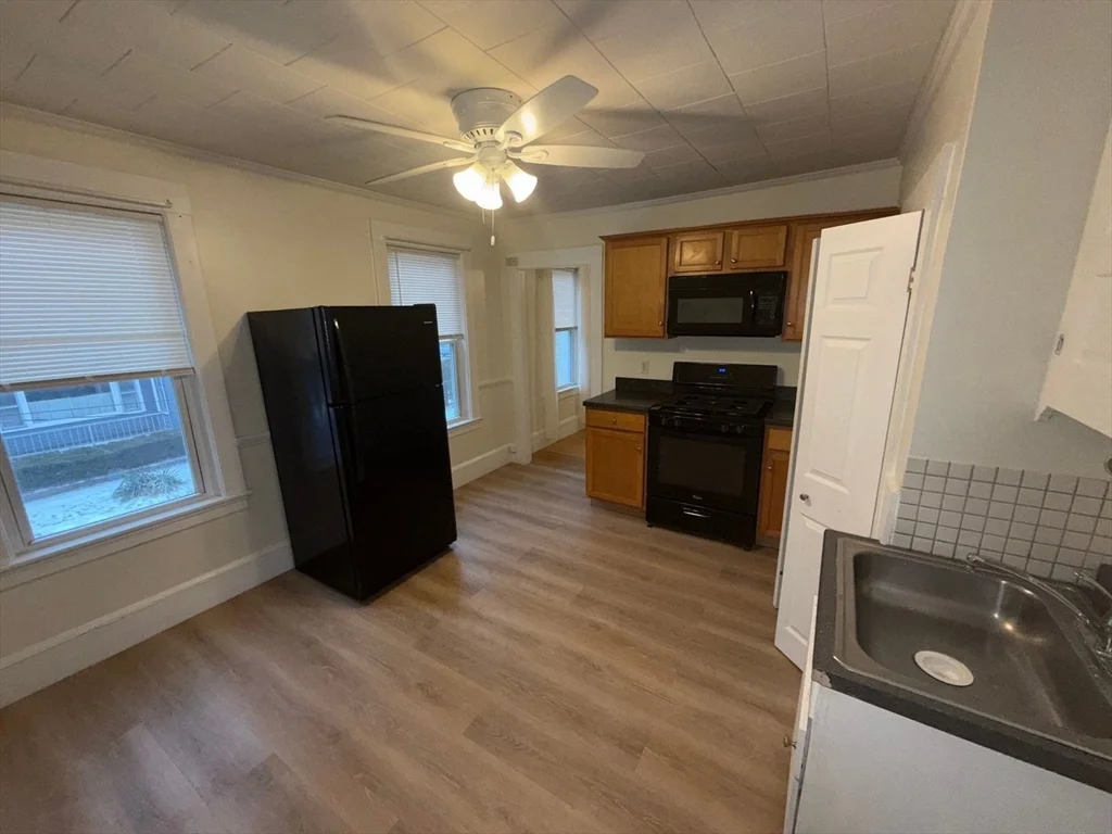 36 Second St, North Andover