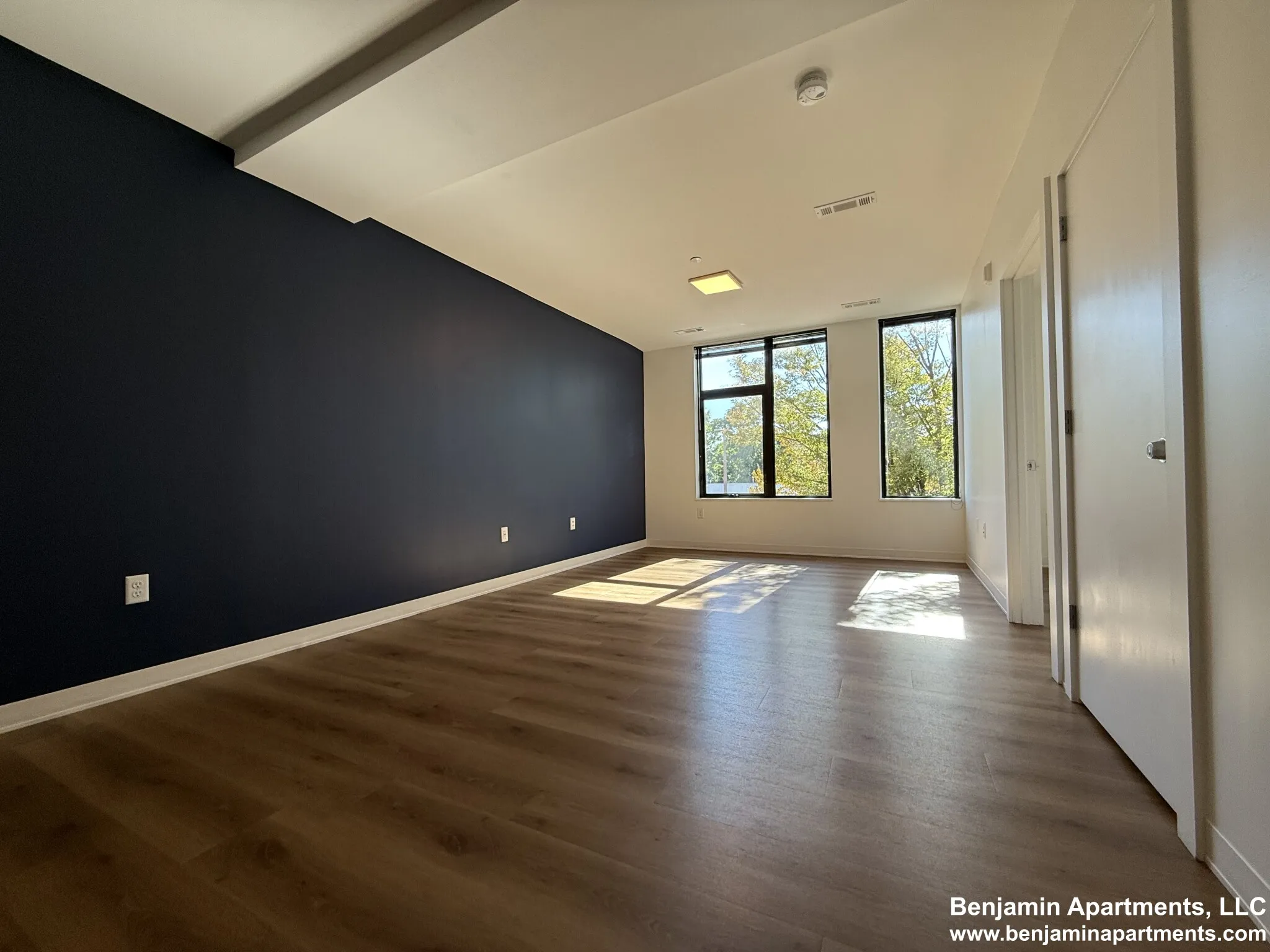 89 Brighton Ave, Allston