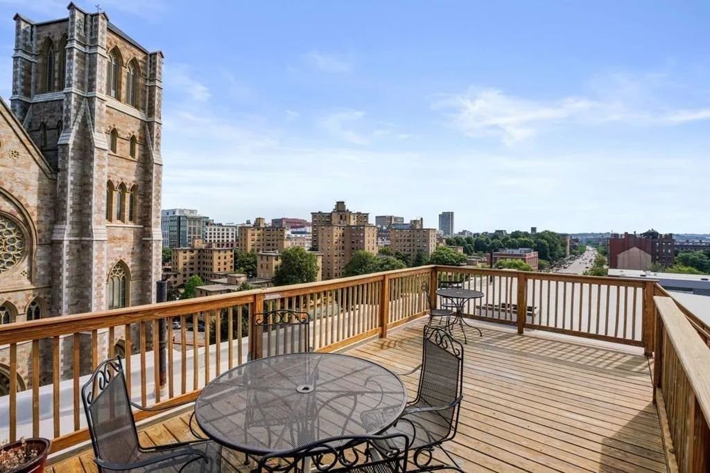 1411 Washington St, South End