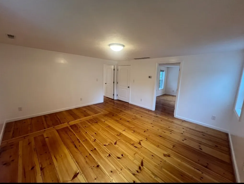 265 Dunstable Rd, Tyngsborough