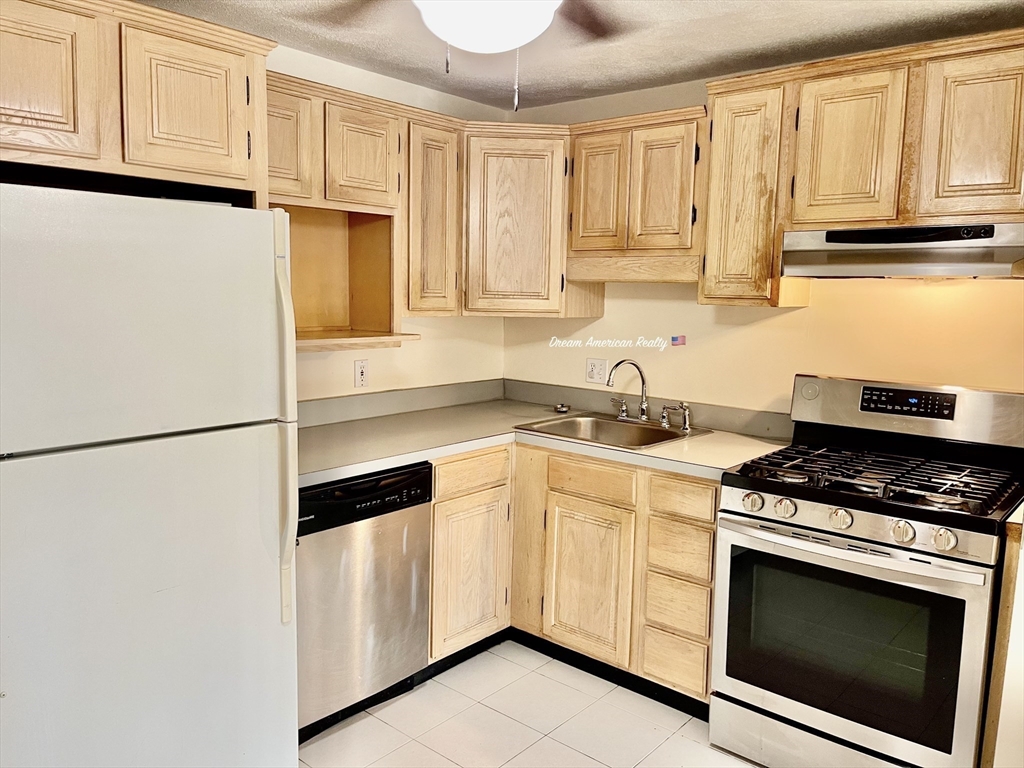 5 Kenmar Dr, Billerica