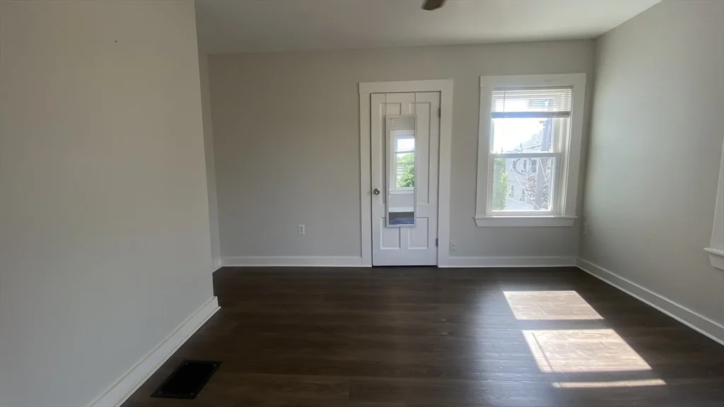 5 Blaine Ave, Beverly