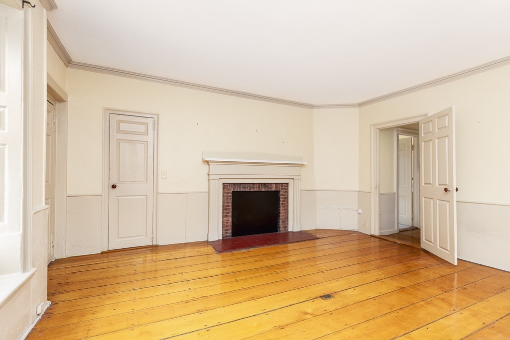 137 Washington, Old Town