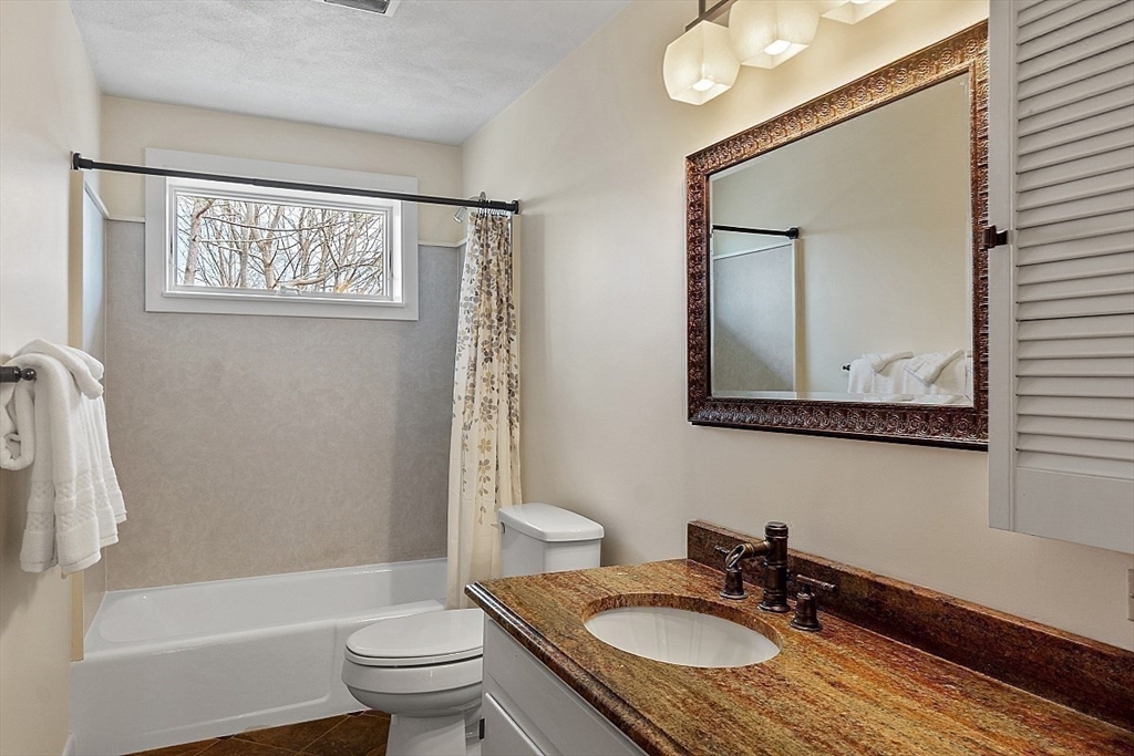 39 Decatur St, East Gloucester