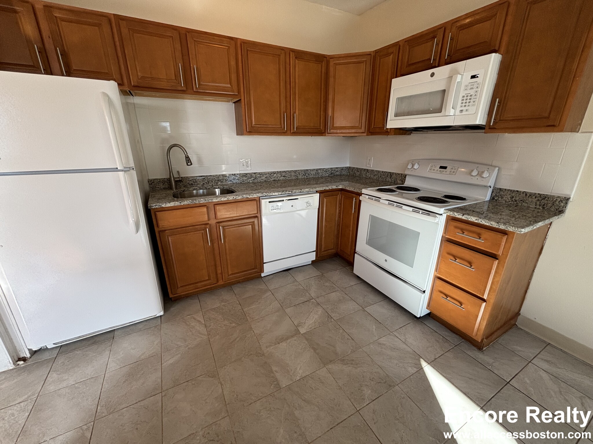 1133 Commonwealth Ave, Brighton