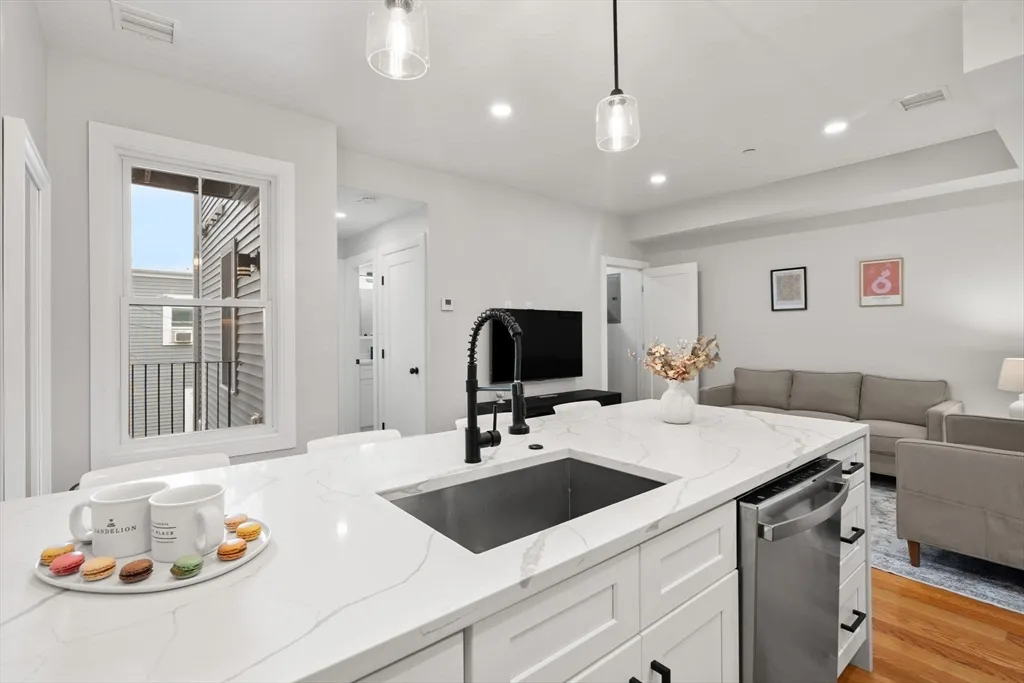 174 West Seventh St, South Boston