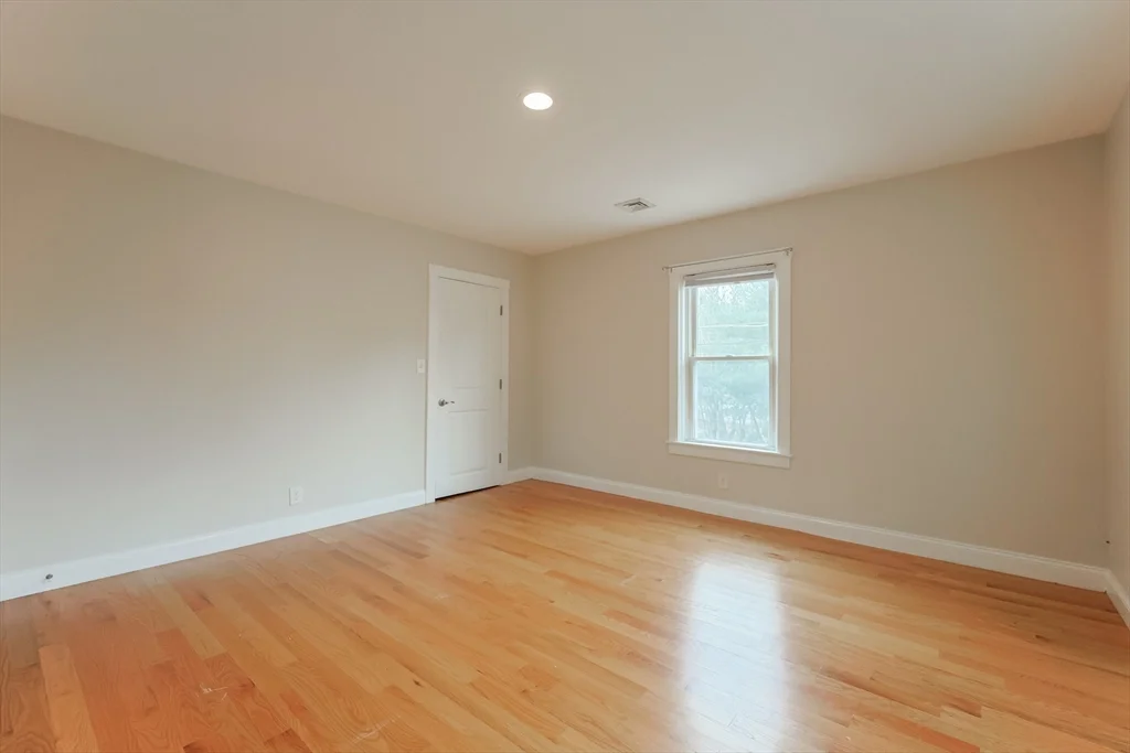 24 Charles St, Westborough