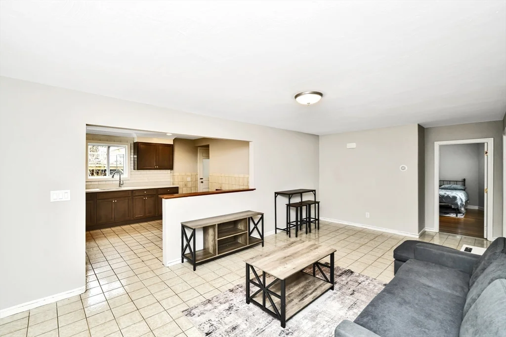 192 Fairmount Ave, Hyde Park