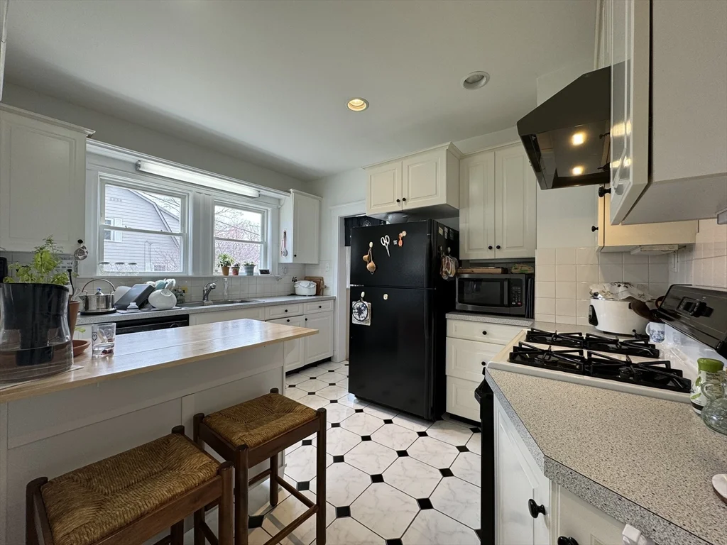 625 Summer St, Arlington