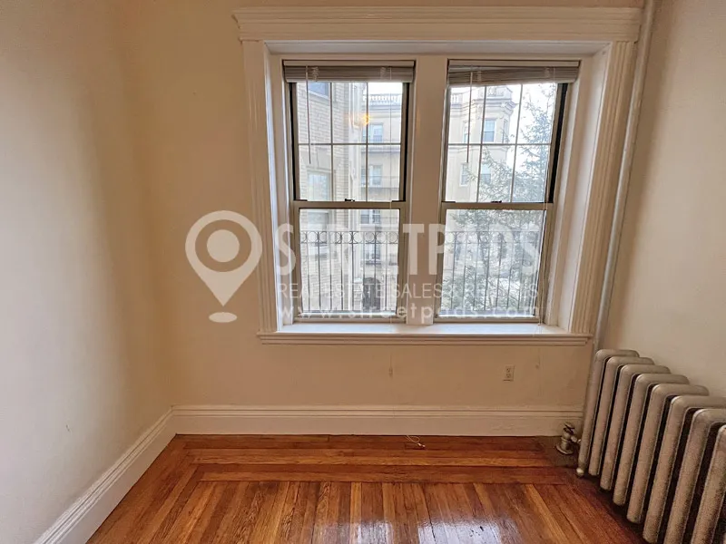 31 Park Dr, Fenway